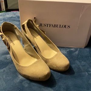 Pumps size 9